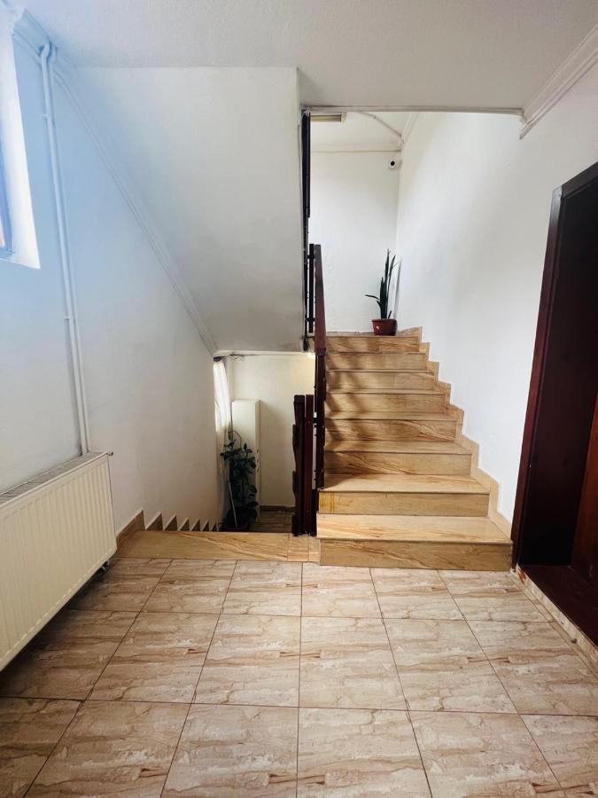 Guest House Velania Pristina Exterior foto